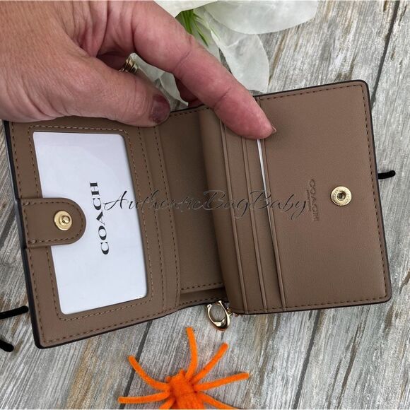 Authentic Coach Snap Wallet In Signature Canvas With Halloween Print Bag Purse - Picture 6 of 9